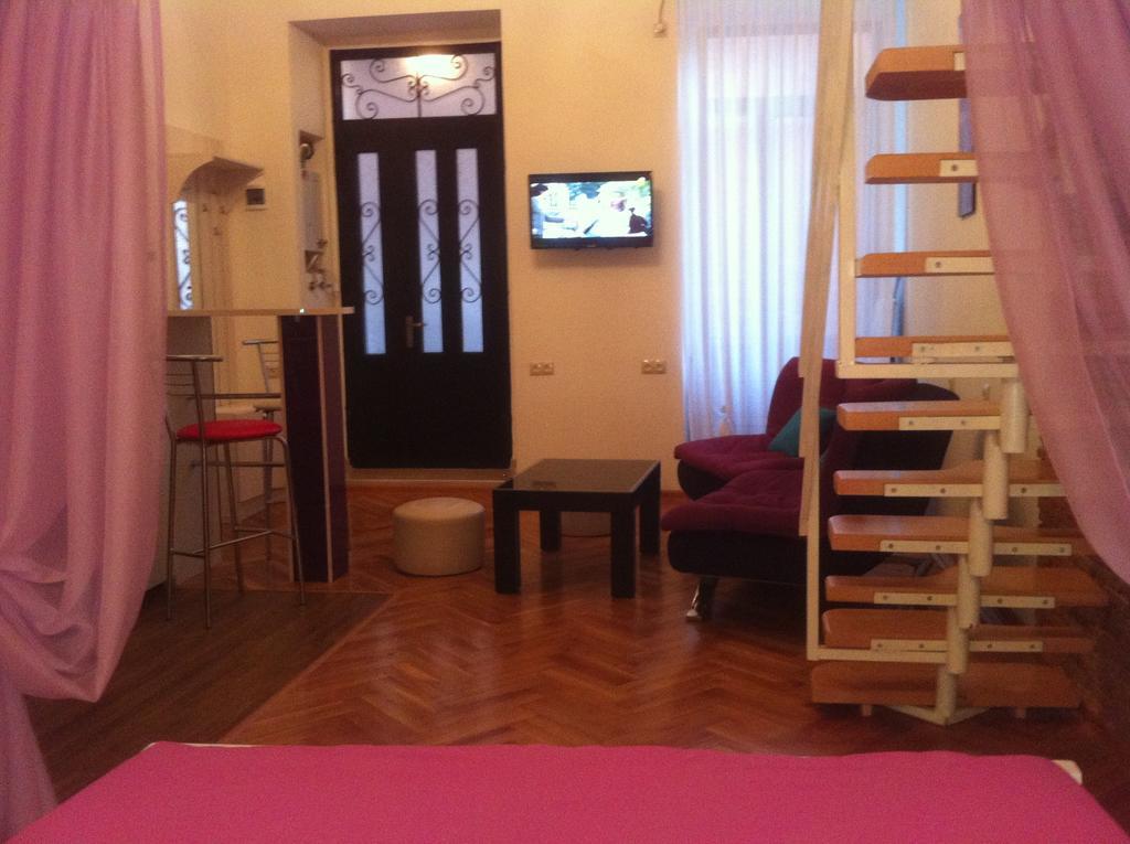 Comfortable Flat In Central Тбилиси Стая снимка