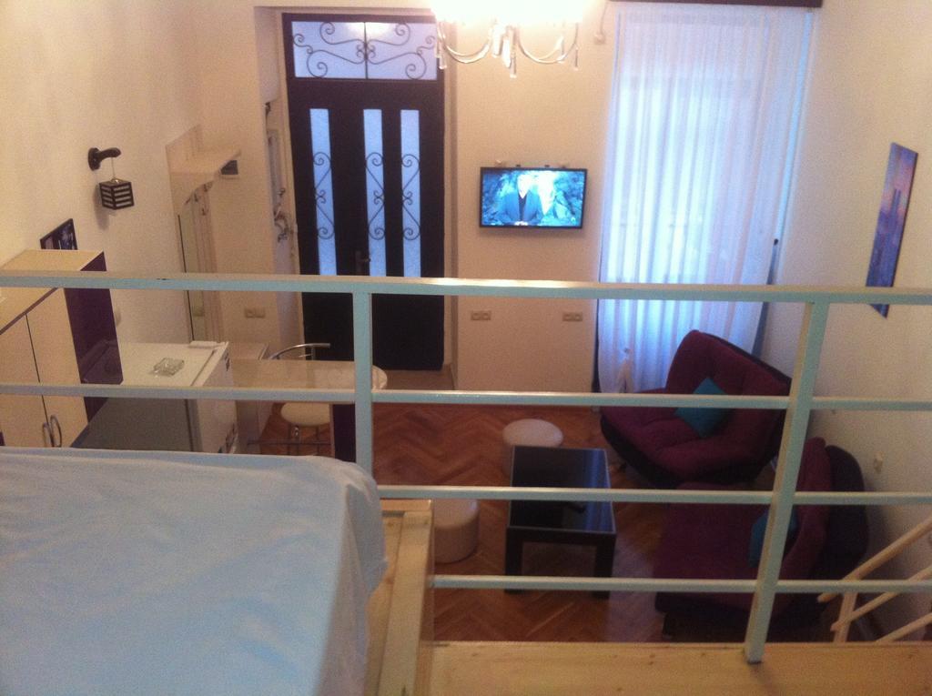 Comfortable Flat In Central Тбилиси Стая снимка