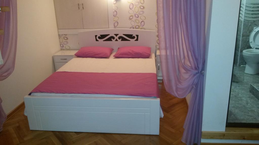 Comfortable Flat In Central Тбилиси Стая снимка