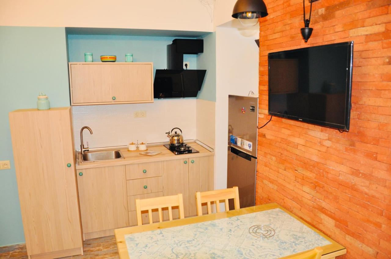 Comfortable Flat In Central Тбилиси Екстериор снимка