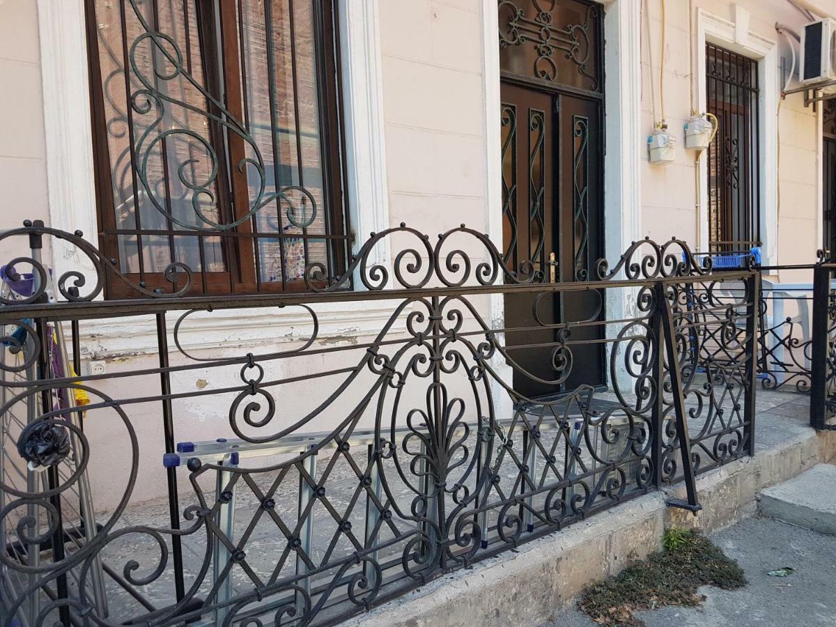 Comfortable Flat In Central Тбилиси Екстериор снимка